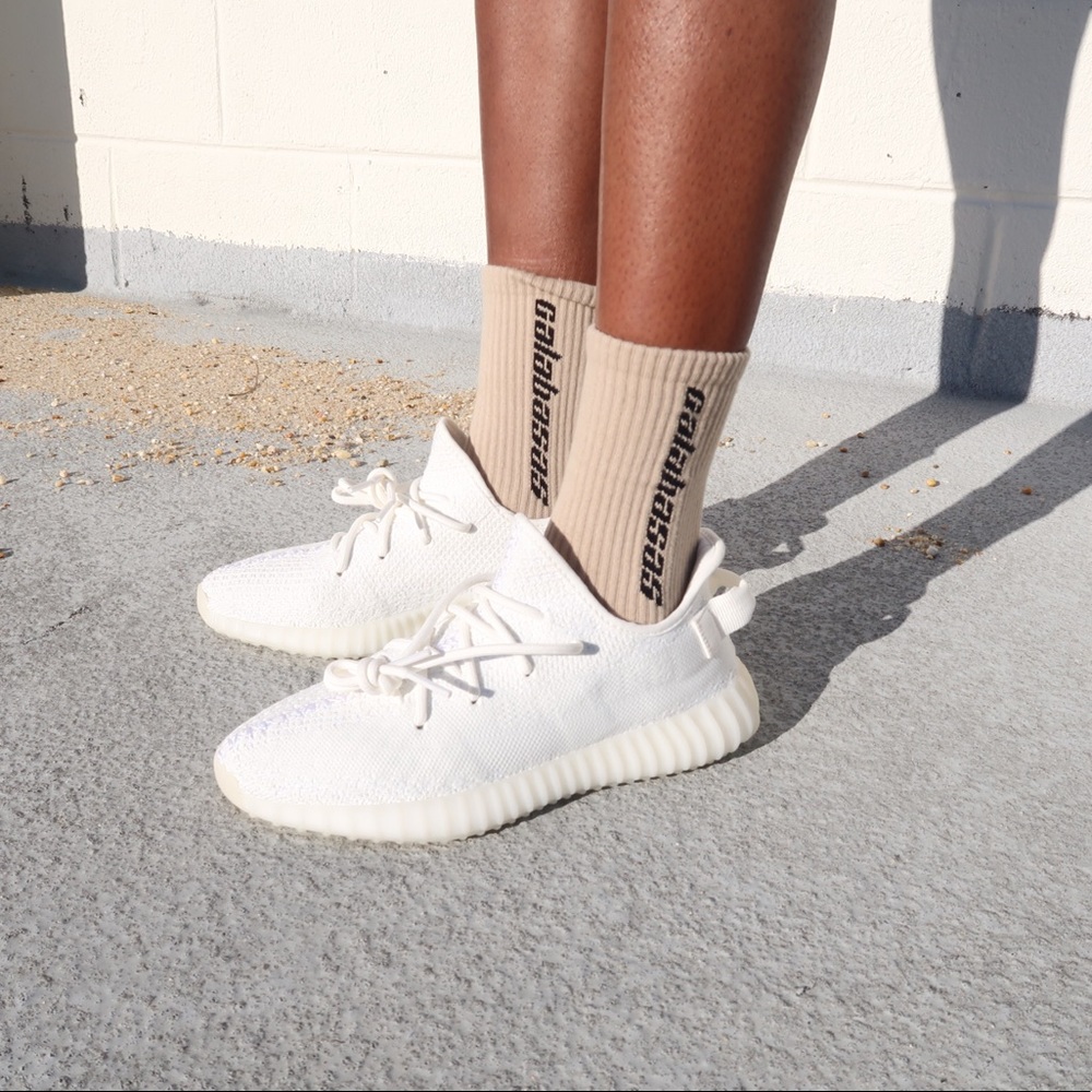 Cream/white adidas Yeezy 350 Men’s size 8